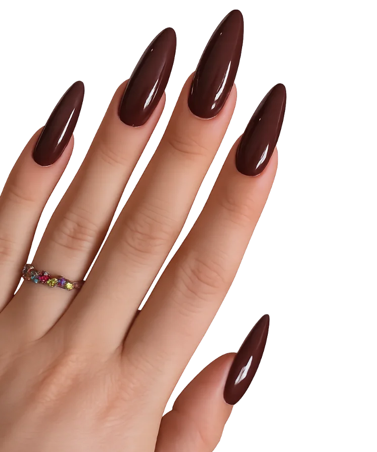Stylizacja paznokci OZAYA Nails — dłonie z gotowym manicure